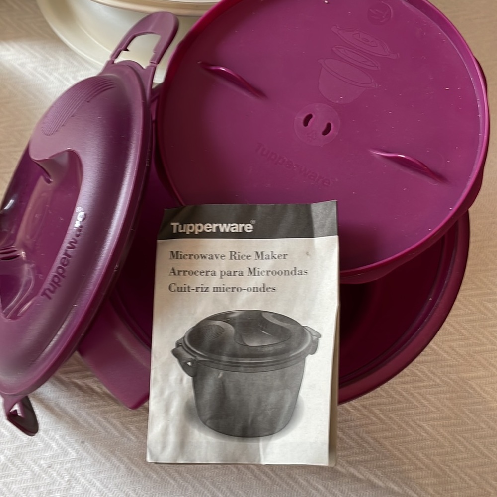 Tupperware - Picture 3 of 11